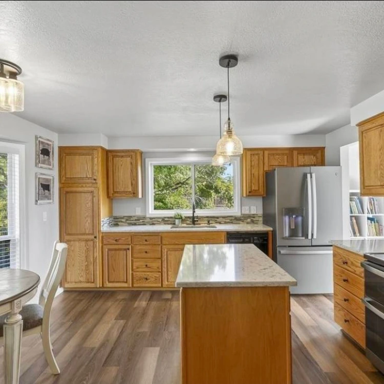 Thoughtful kitchen design for Scottsdale homes with functional layouts and modern finishes